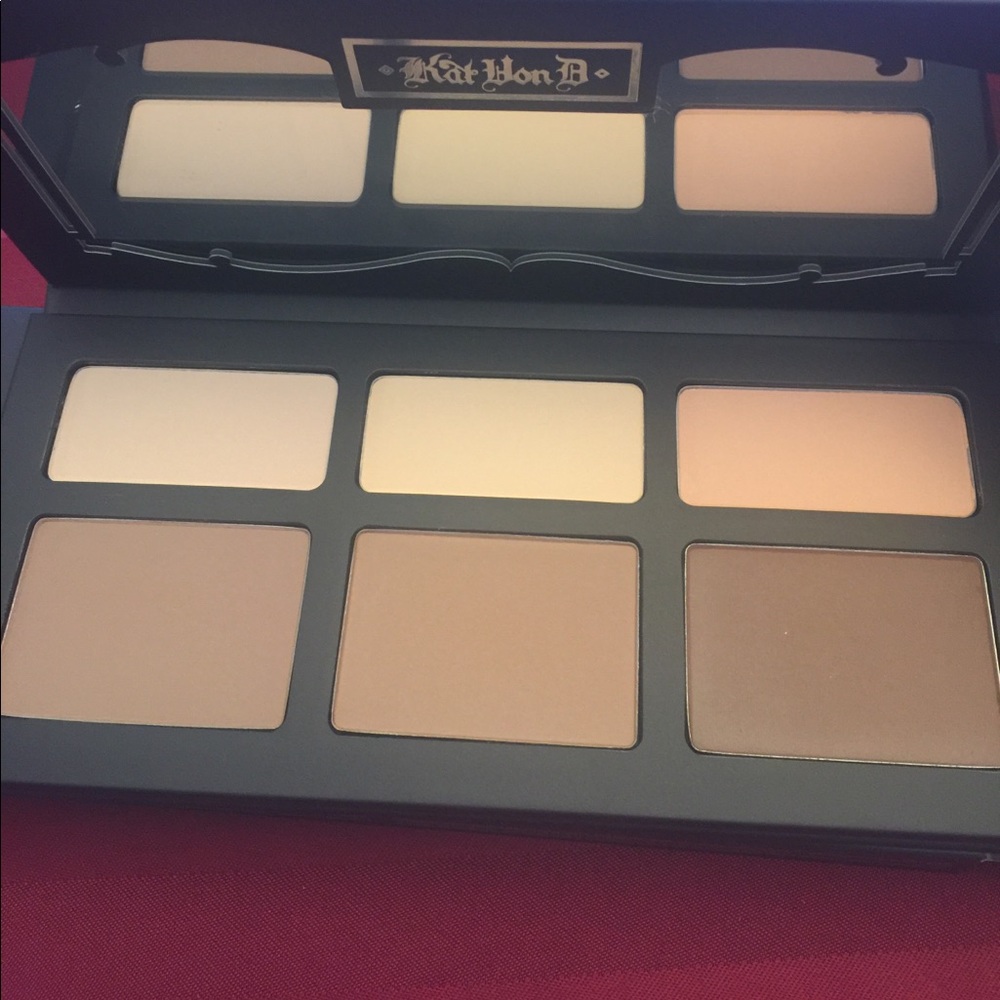 Brand New Kat Von D Contour Palette