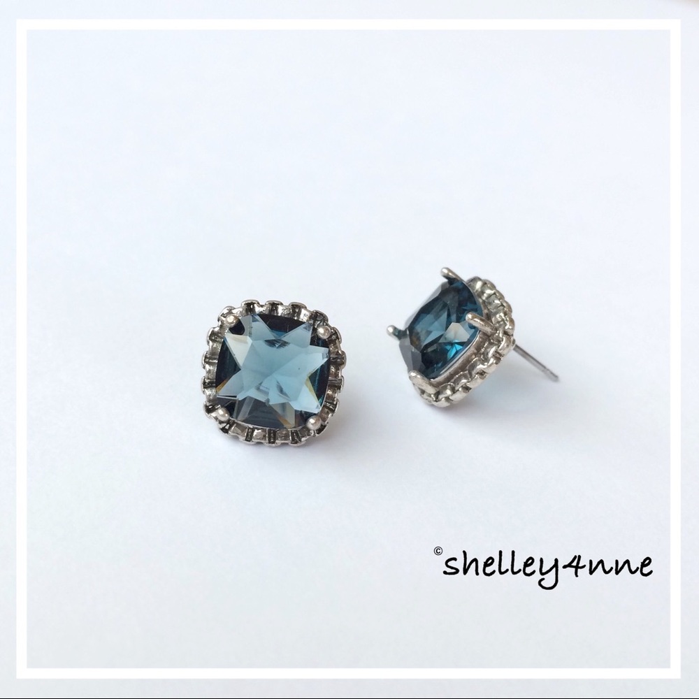 Navy Statement Studs - Picture 2 of 3