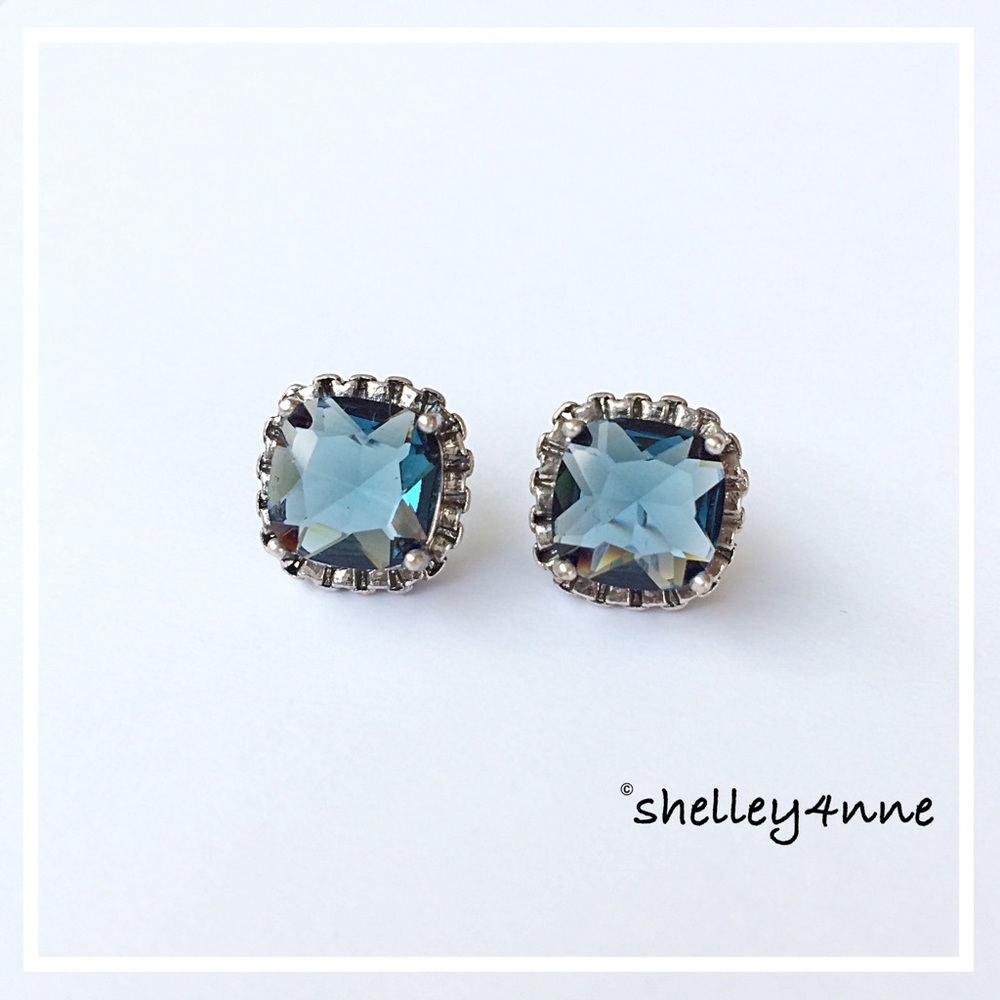 Navy Statement Studs - Picture 3 of 3