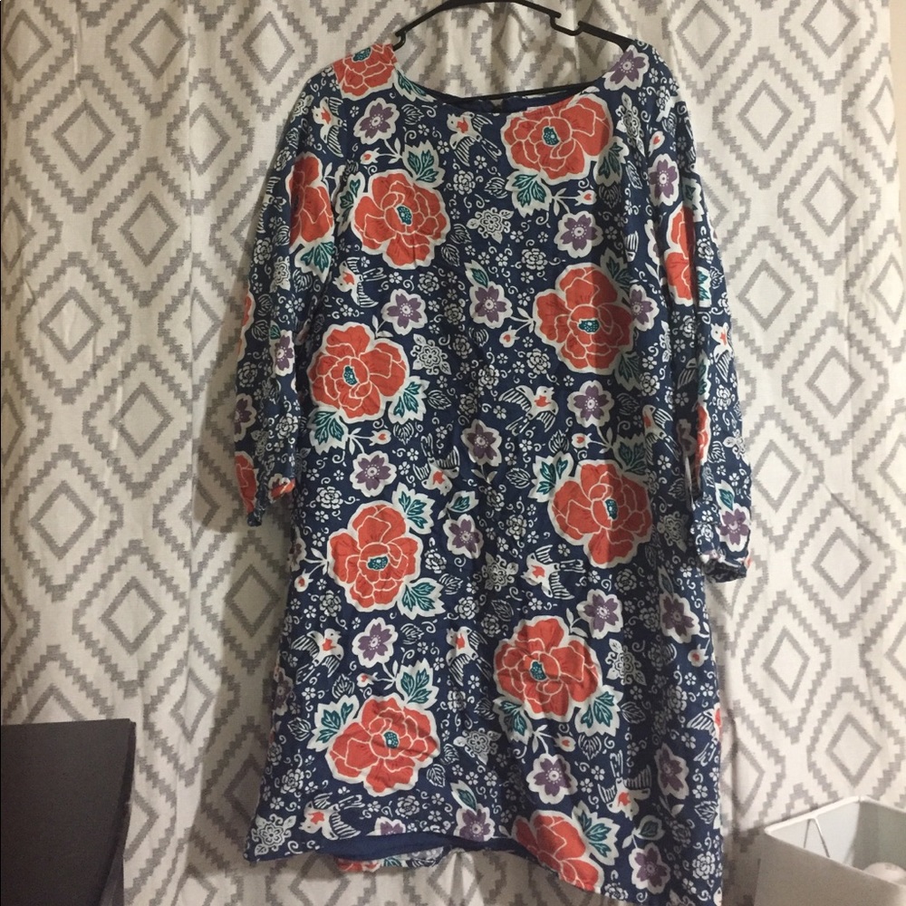 Old Navy patterned dress