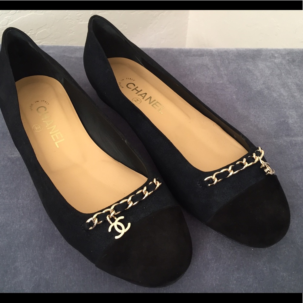 CHANEL Navy/Black Suede Ballerinas