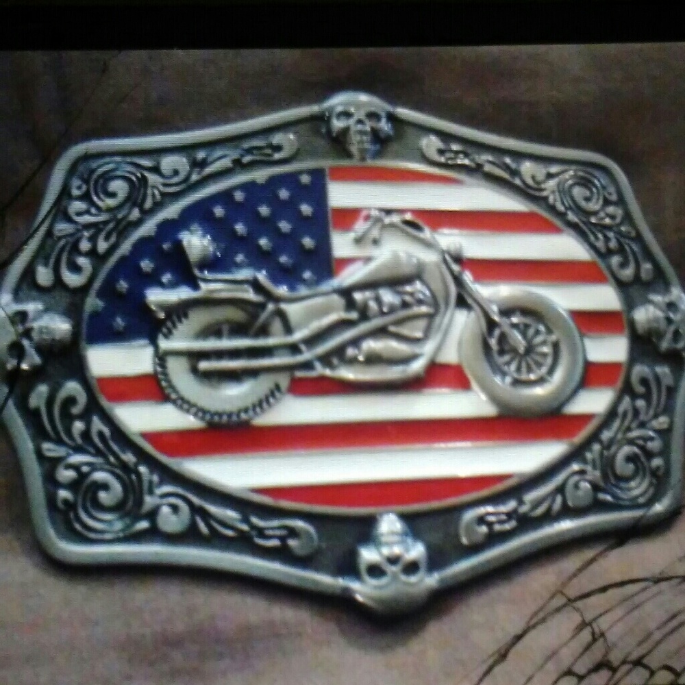 Solid metal biker belt buckle