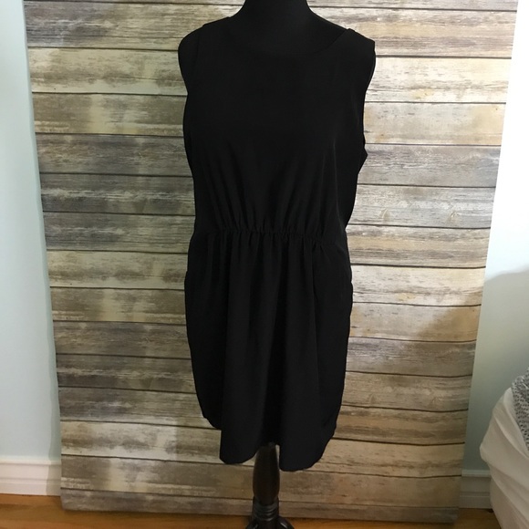 GAP Dresses & Skirts - Black dress with pockets