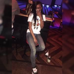 Meet your Posher, Jenniifer