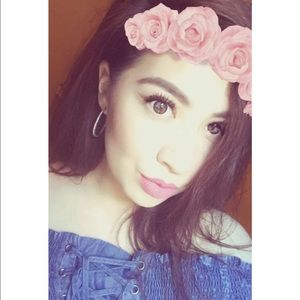 Meet your Posher, Yesenia