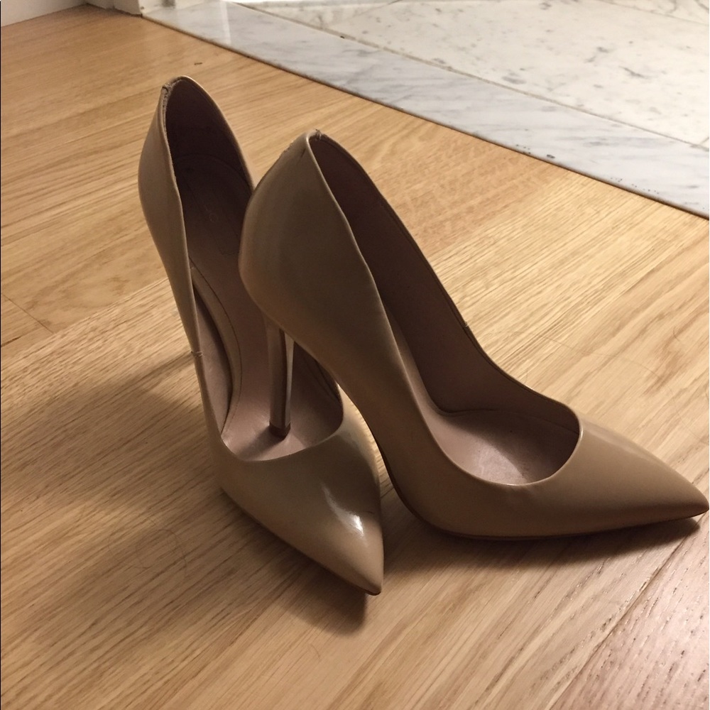 Aldo pointed heels!