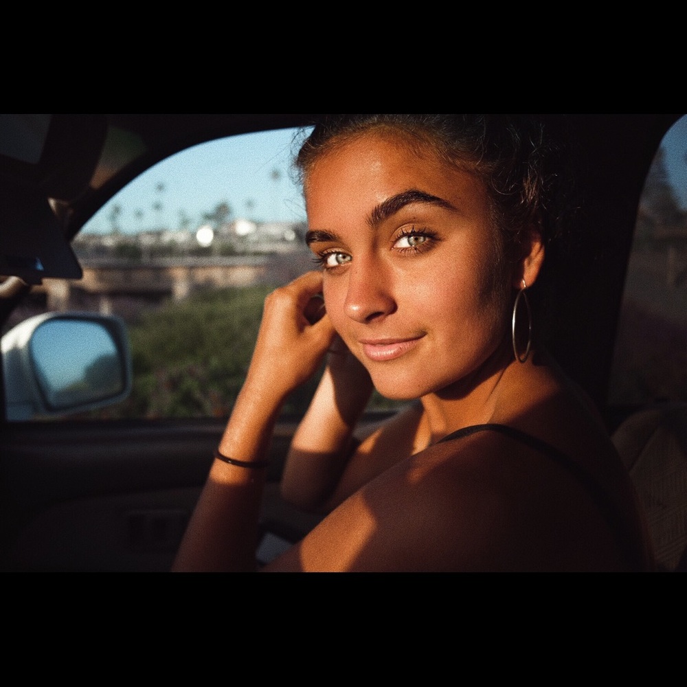 Meet your Posher, Malia