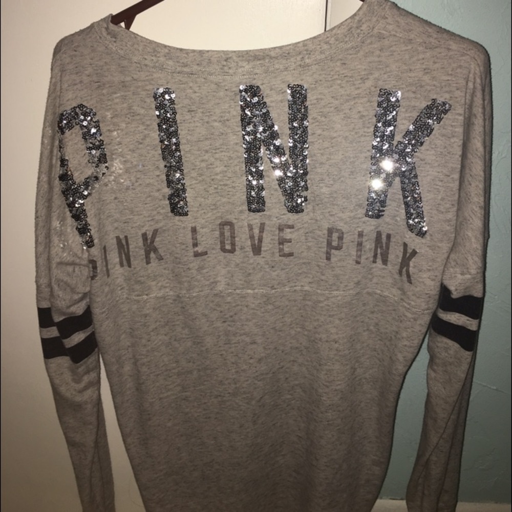 Cute pink top!