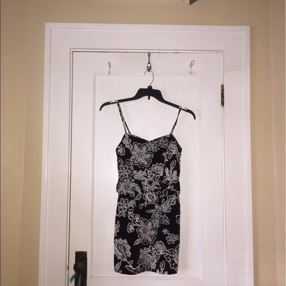 AMERICAN EAGLE 🇺🇸 B&W dress