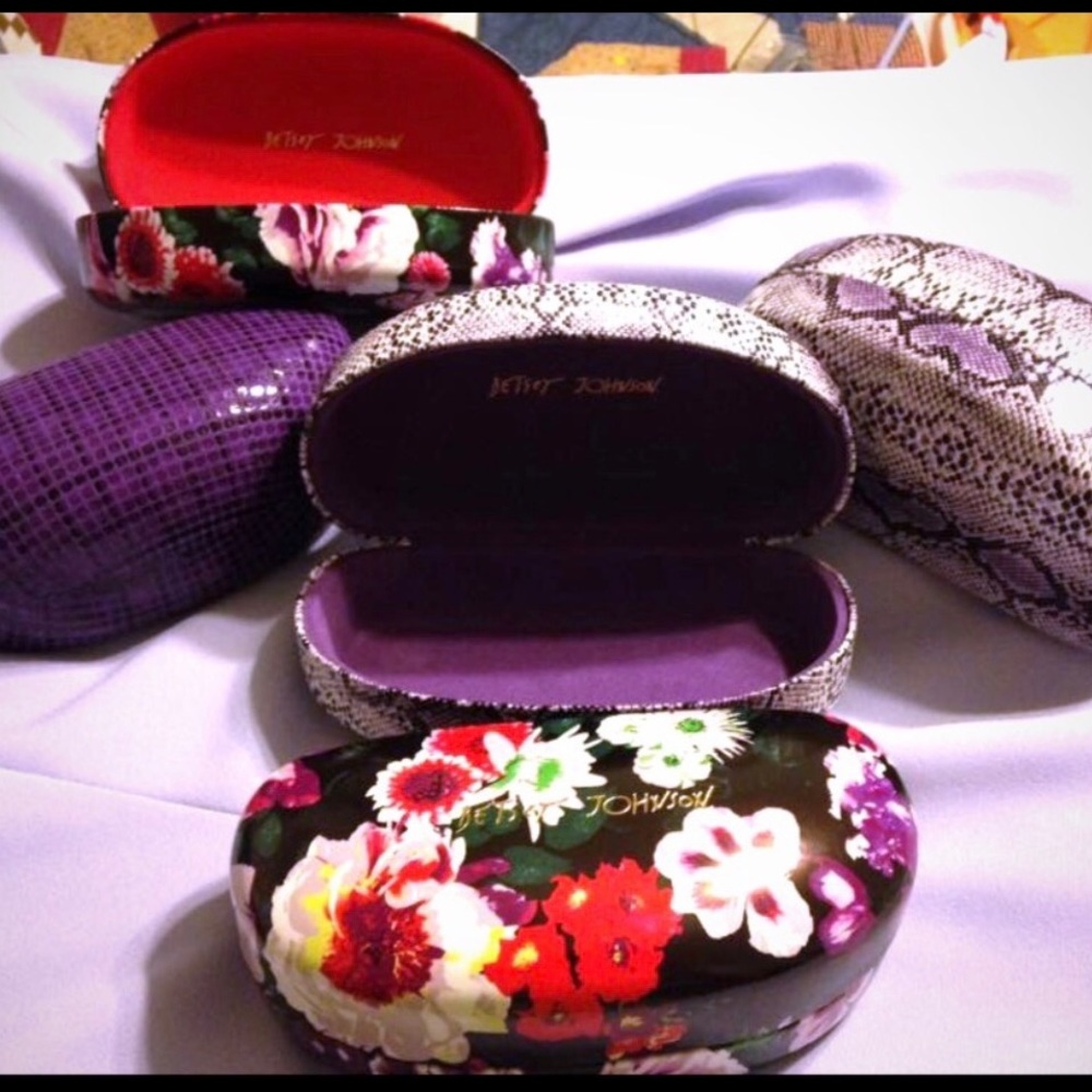 Betsey Johnson sunglass CASES QTY 1 $10 each