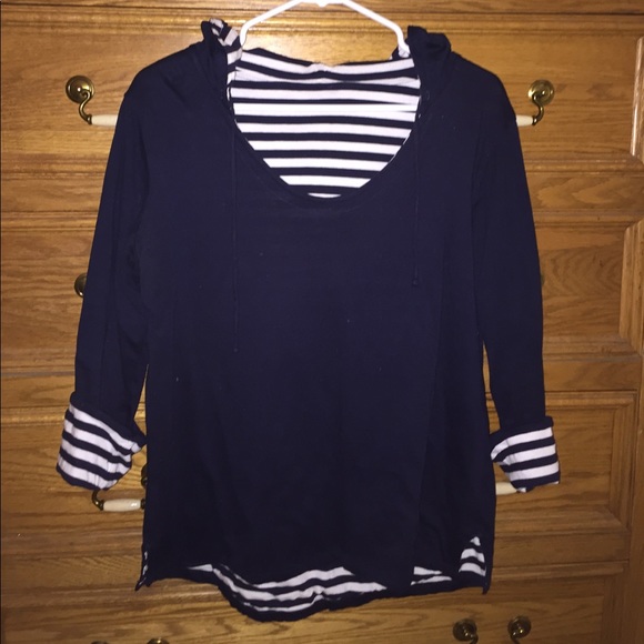 Reversible 3/4 Sleeve Top with Hood - Picture 3 of 4