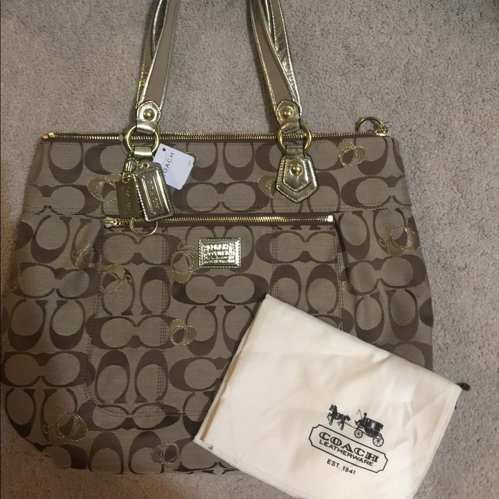 NWT Coach purse/tote