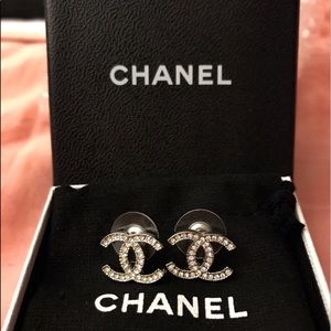 CHANEL earrings Classic CC Logo
