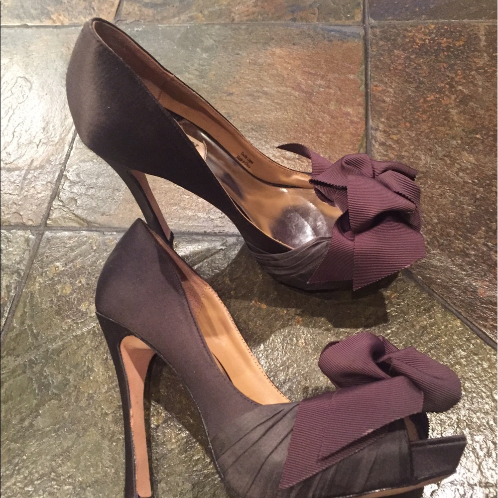 Badgley Mischka Satin Shoes