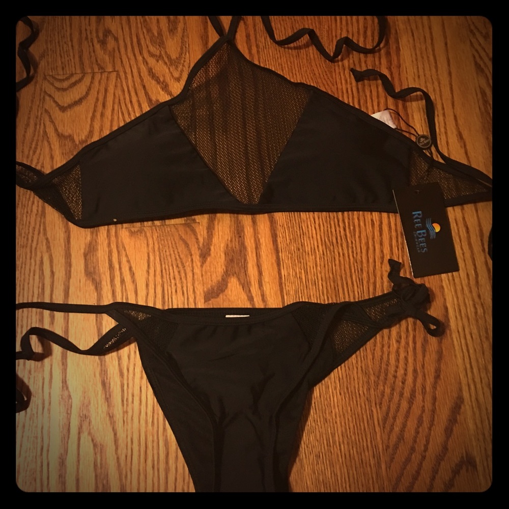 Never worn bikini set WITH NW short coverup