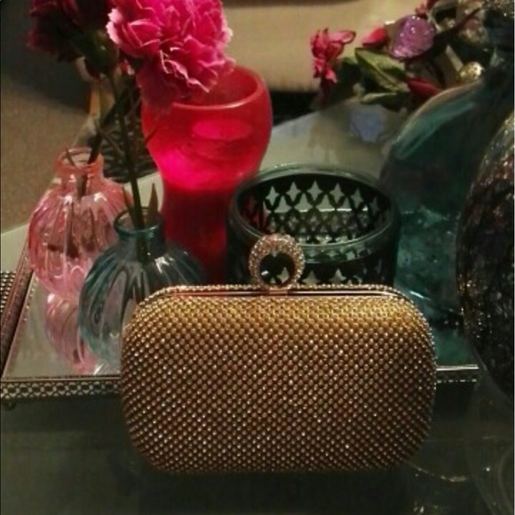 🎉Just In🎉Simulated Diamond Studded Clutch - Picture 4 of 8