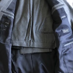 Like **NEW** JCrew Ludlow Italian Wool Charcoal