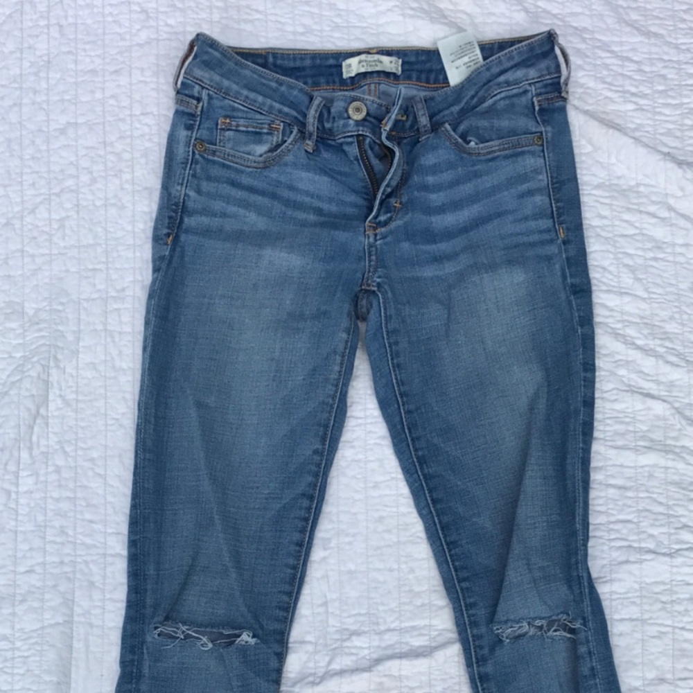 super cute abercrombie jeans