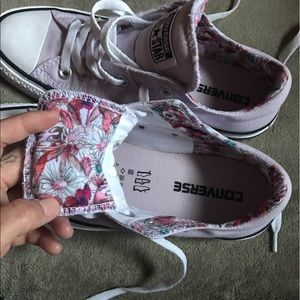 Lavender Converse w/ Floral