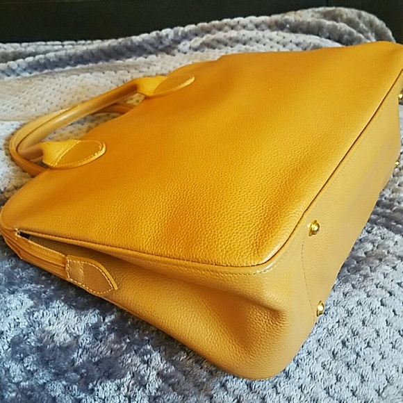 *SOLD* Longchamp leather handbag Rare!! - Picture 3 of 8