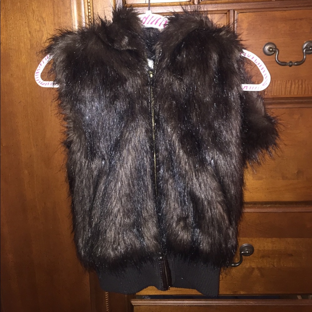 Dark brown BB Dakota fur vest