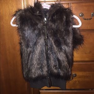 Dark brown BB Dakota fur vest