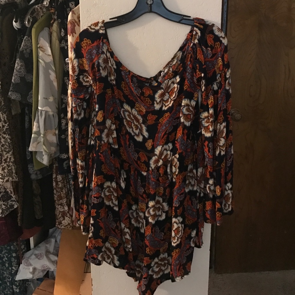 Off the shoulder floral romper