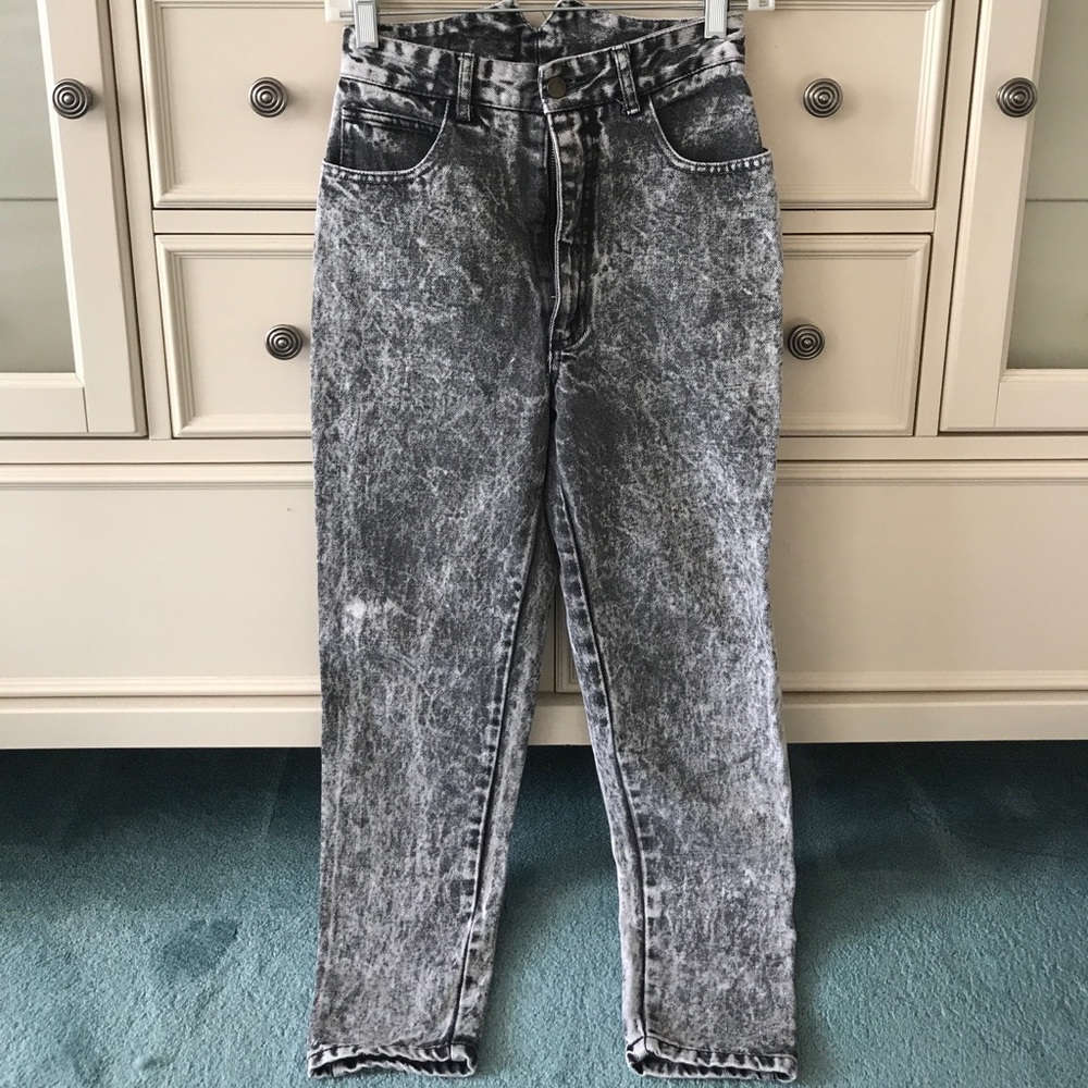 Vintage Acid Wash High Waisted Jeans