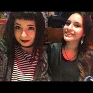 Meet your Posher, Crystal