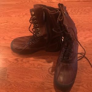 Men's Ugg all weather proof boots