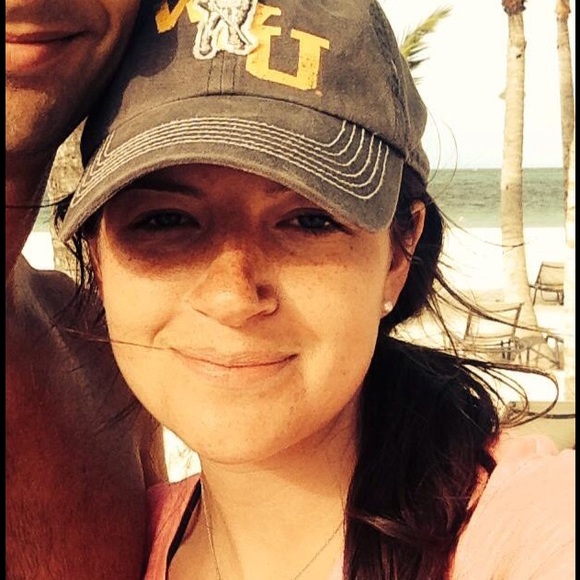 Meet your Posher, Amanda - Picture 1 of 1