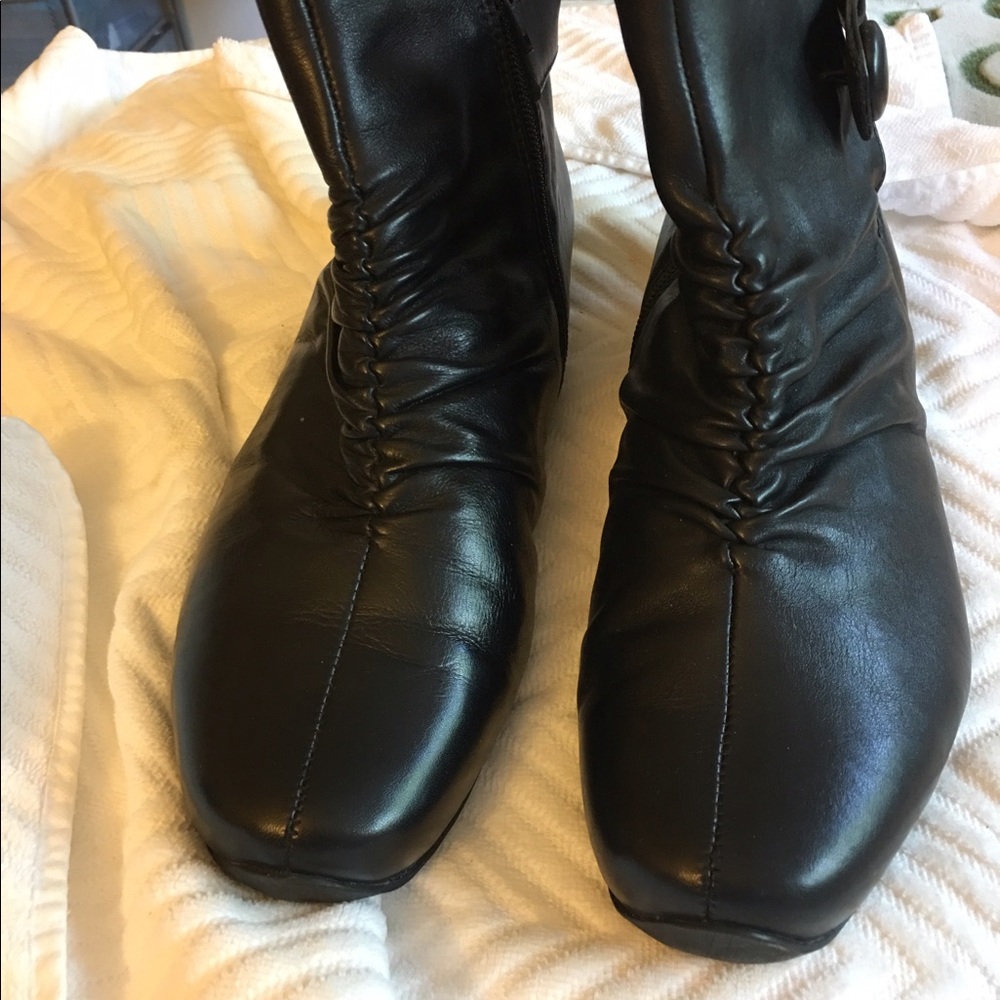 Ziera brand Canny  boots size 42 xw black leather