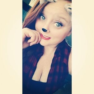 Meet your Posher, Christine