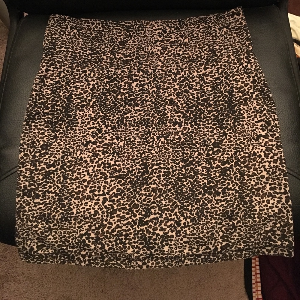 Leopard print mini skirt