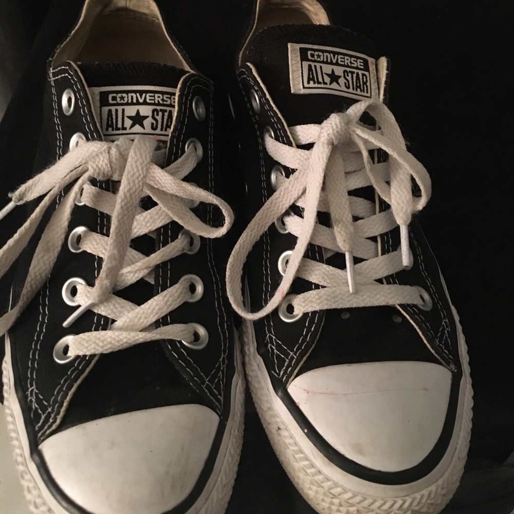 Converse sneakers black and white