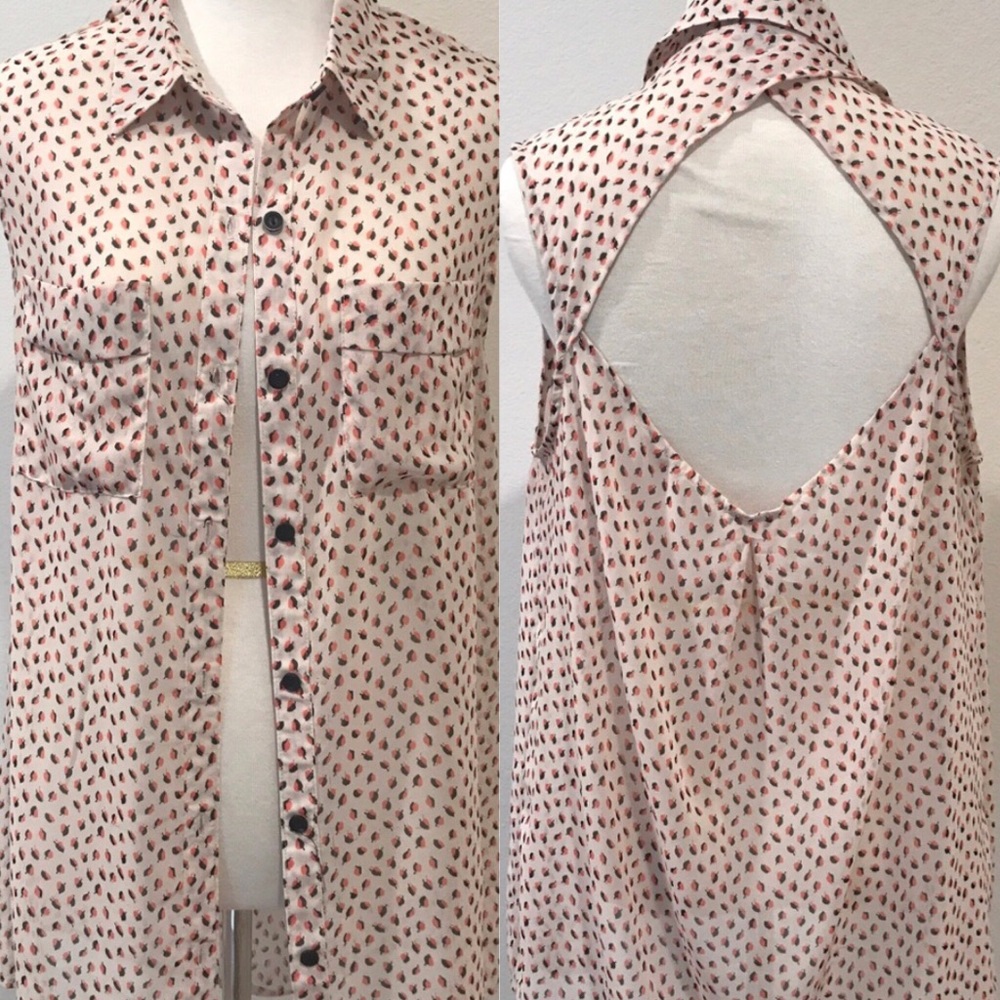 Forever 21 Printed sleeveless Blouse Open Back ❤️