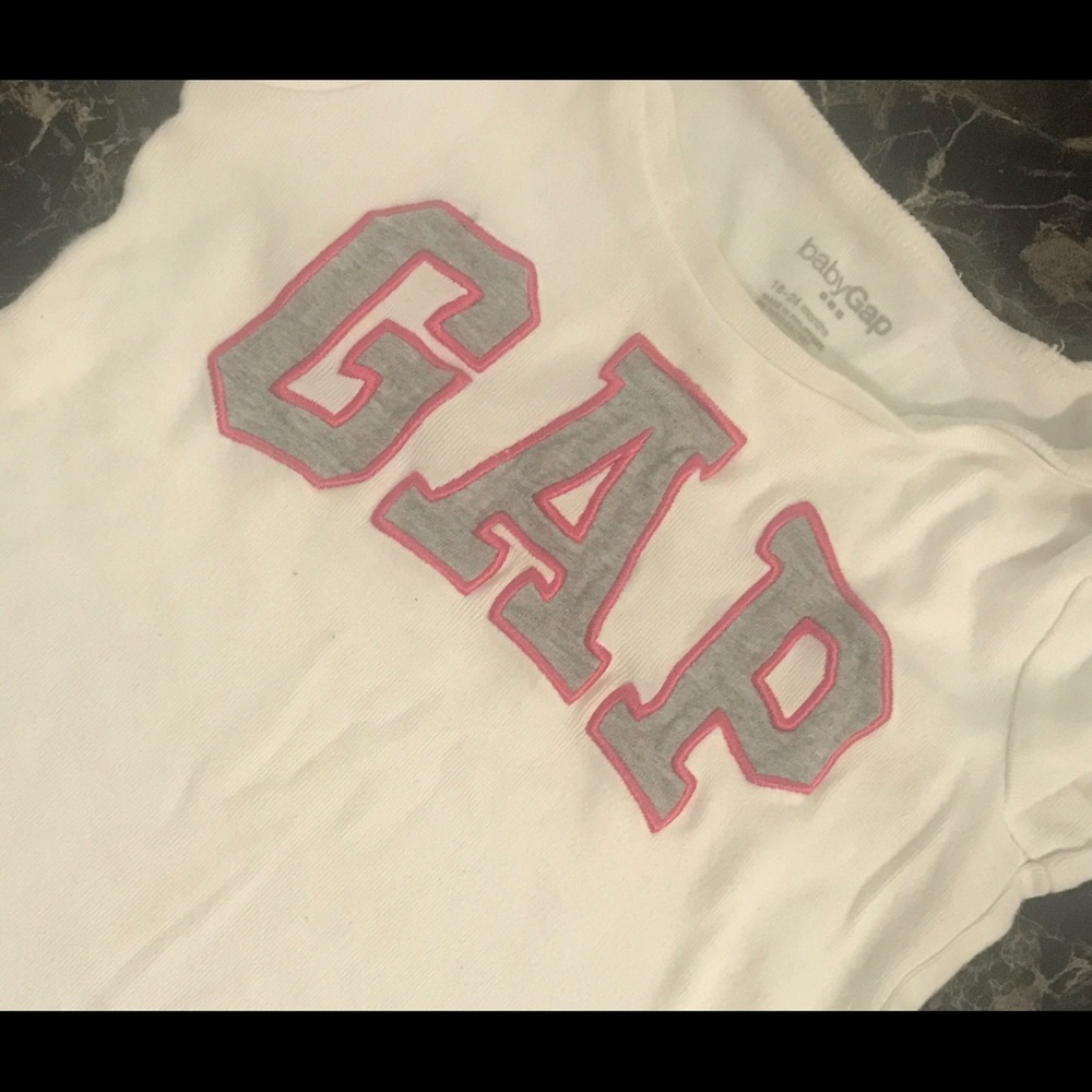 Gap toddlers white logo t-shirt