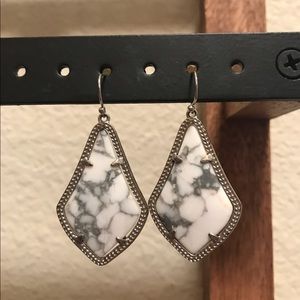 Kendra Scott gray and white earrings