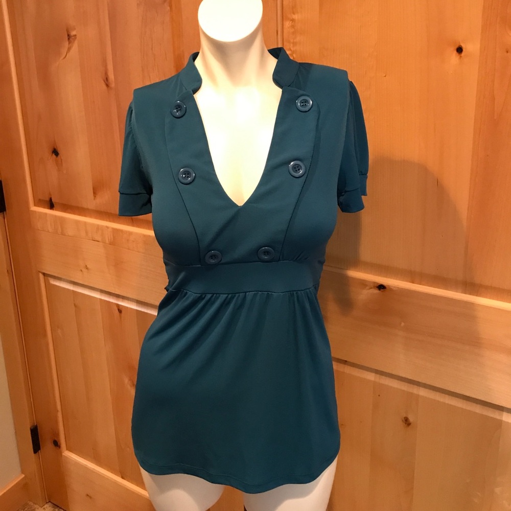 V-neck teal short sleeve top