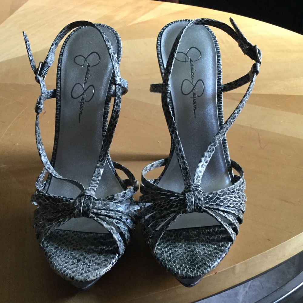 Brand new Jessica Simpson Heels