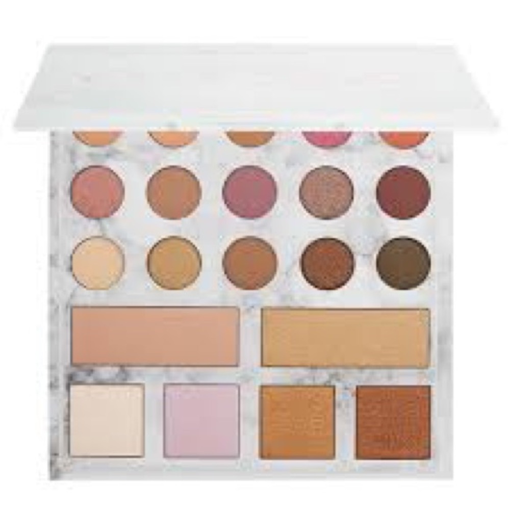Carli Bybel Deluxe palette