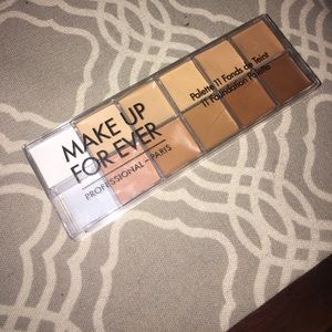 MUFE Foundation palette