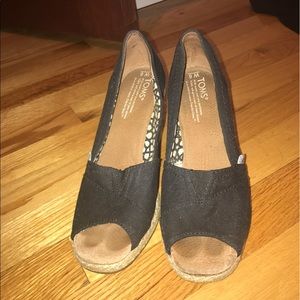 Toms Black Wedges