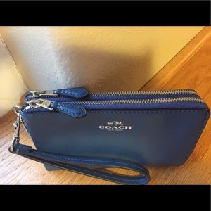 New✔️ Coach Double Corner Zip Wrist Clutch $50 OBO