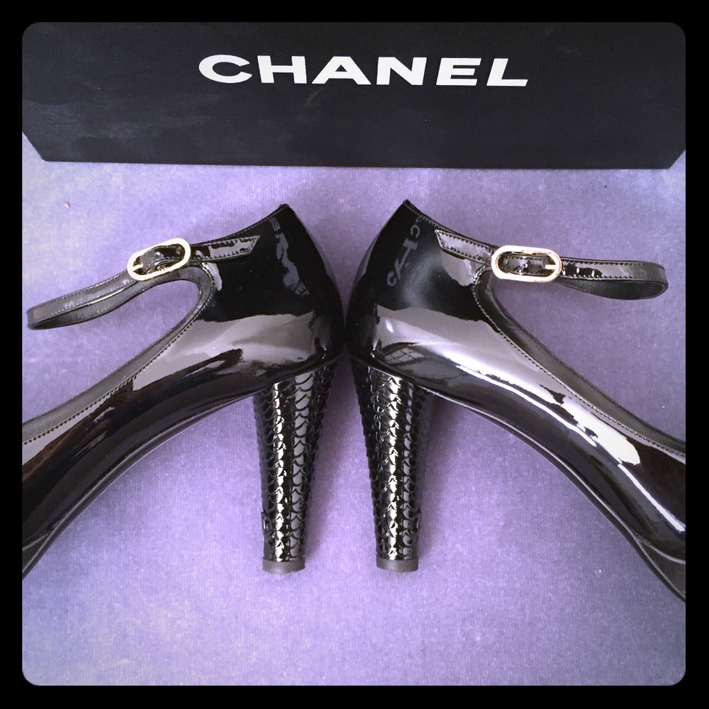 CHANEL Statement Black Patent Heels