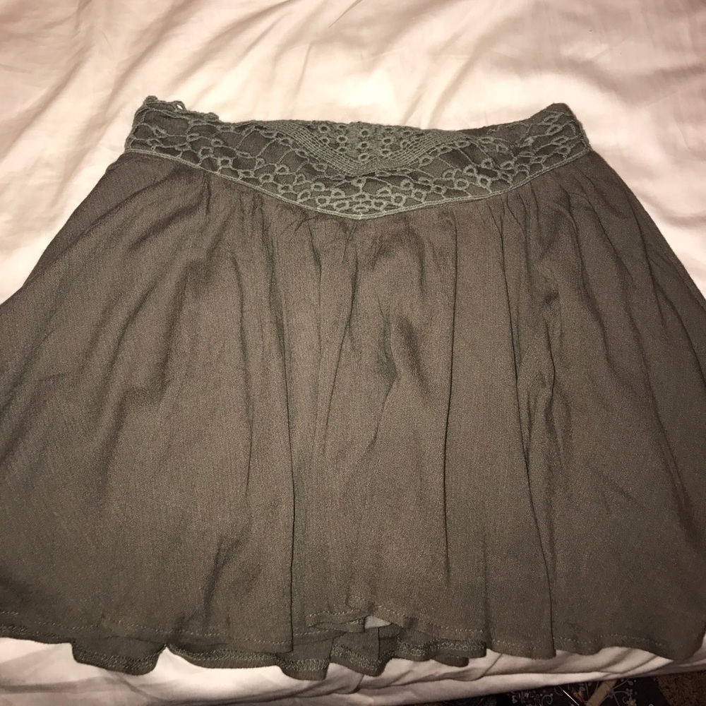 Never been worn, green skirt!