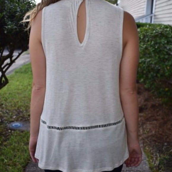 Embroidered top - Picture 4 of 4