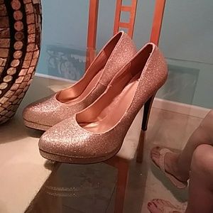 Womens pumps size 9