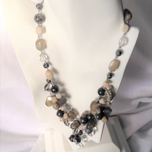 SET OF LABRADORITE NECKLACE WITH WEAVED BEATS. - Picture 1 of 5