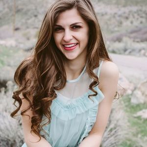 Meet your Posher, Ansley